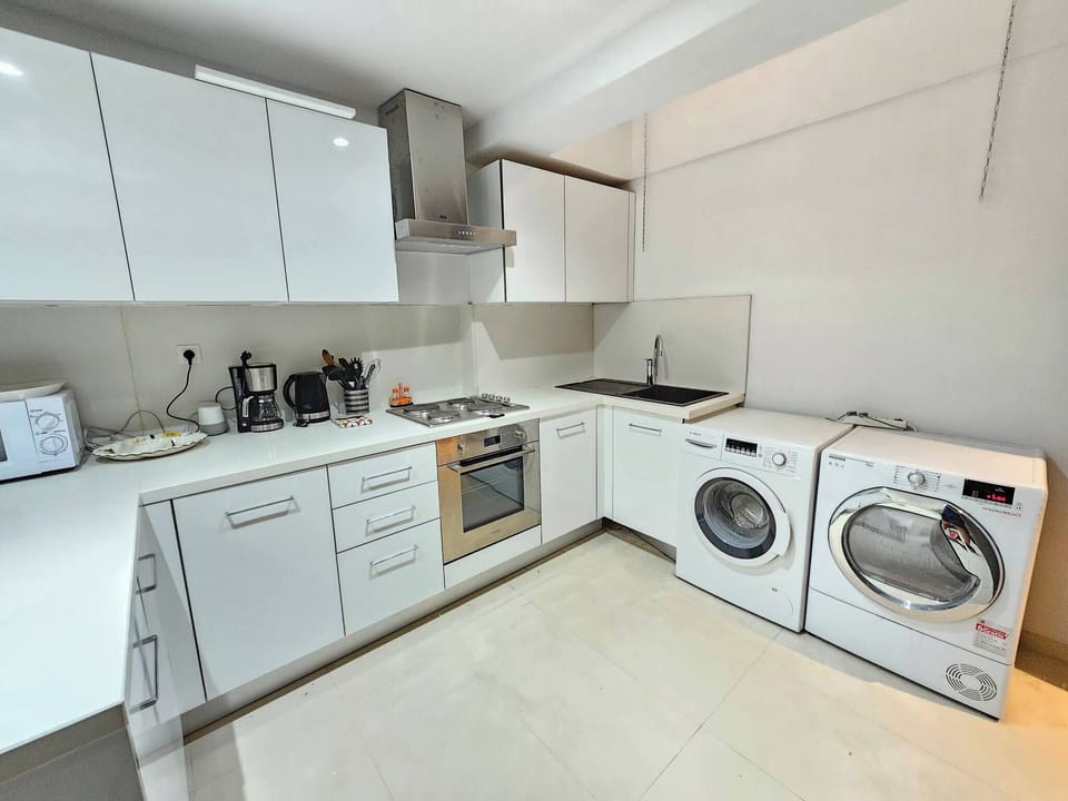 Villa, 4 Bedrooms | Laundry
