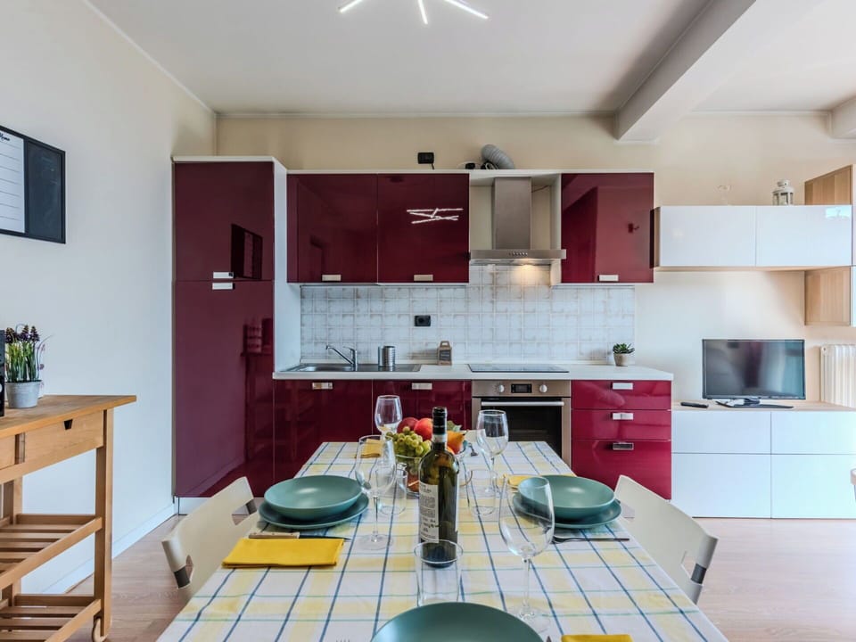 Kitchen Appliance, Kitchen, Interior Design, Flooring, Cabinetry, Furniture, Major Appliance, Ceiling, Wood, Countertop