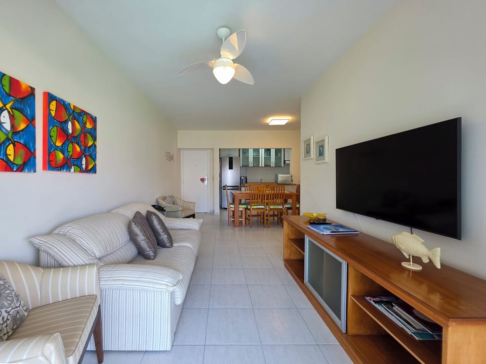 Apartment | Living room | Flat-screen TV