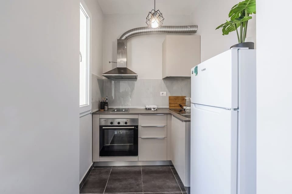 Fully-equipped kitchen