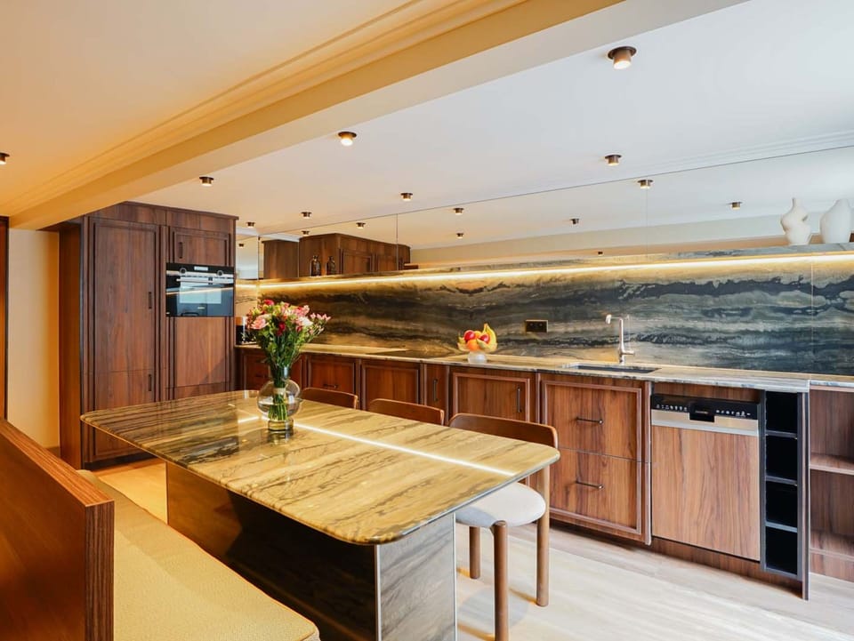 Apartment | Private kitchen | Fridge, microwave, oven, stovetop