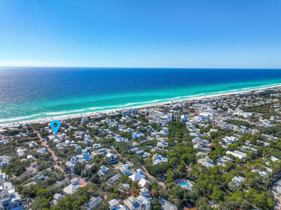 House, Multiple Beds (Sea La Vie Seaside Carriage House) | Aerial view