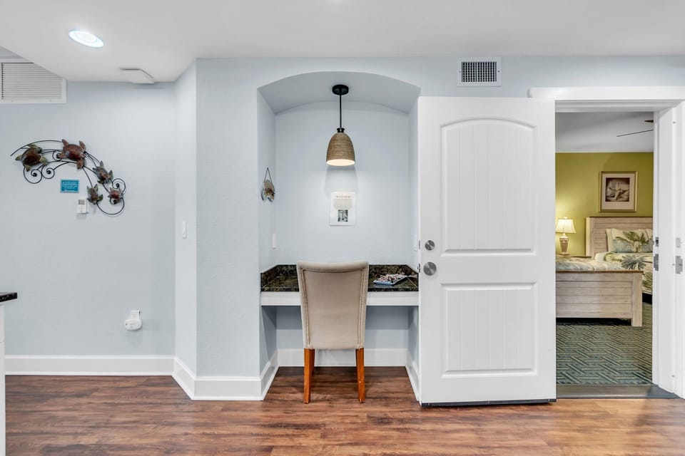 Condo, Multiple Beds (Harbourside 3313) | Interior