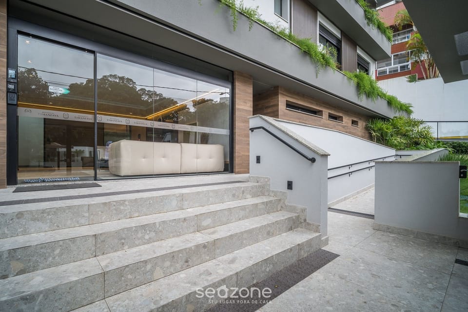 Basic Apartment | Exterior detail