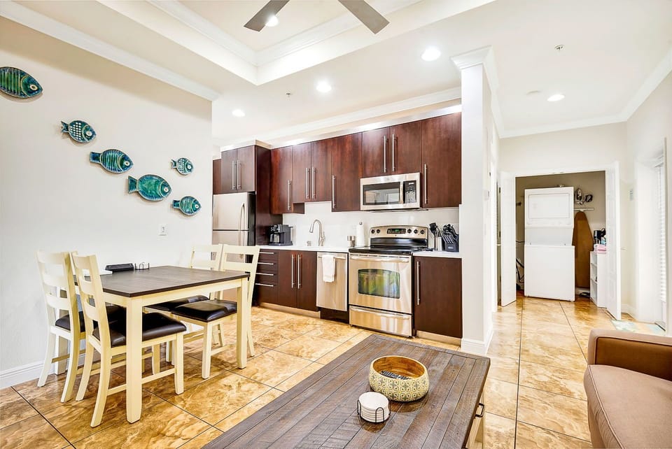 2BR Beach Club – Heated Pool, Hot Tub & Beach (6277)