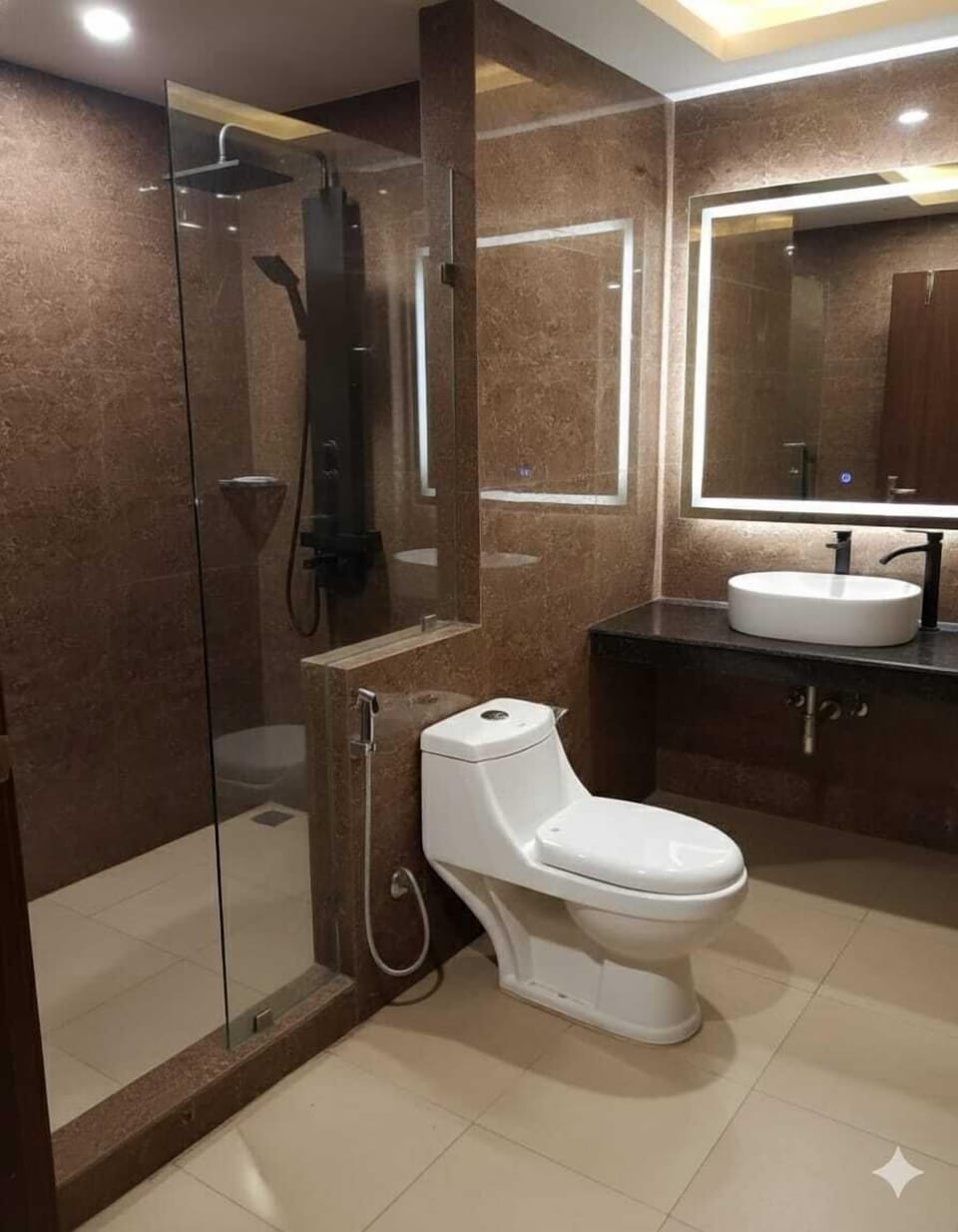 Deluxe Double Room, City View | Bathroom | Free toiletries, hair dryer, slippers, towels