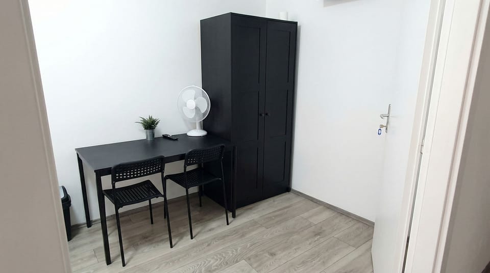 Basic Apartment | Iron/ironing board, free WiFi