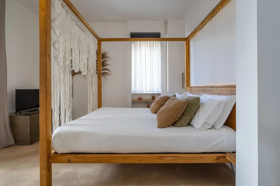 Standard Double Room, Balcony | WiFi (free)