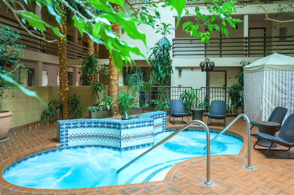 Indoor spa tub