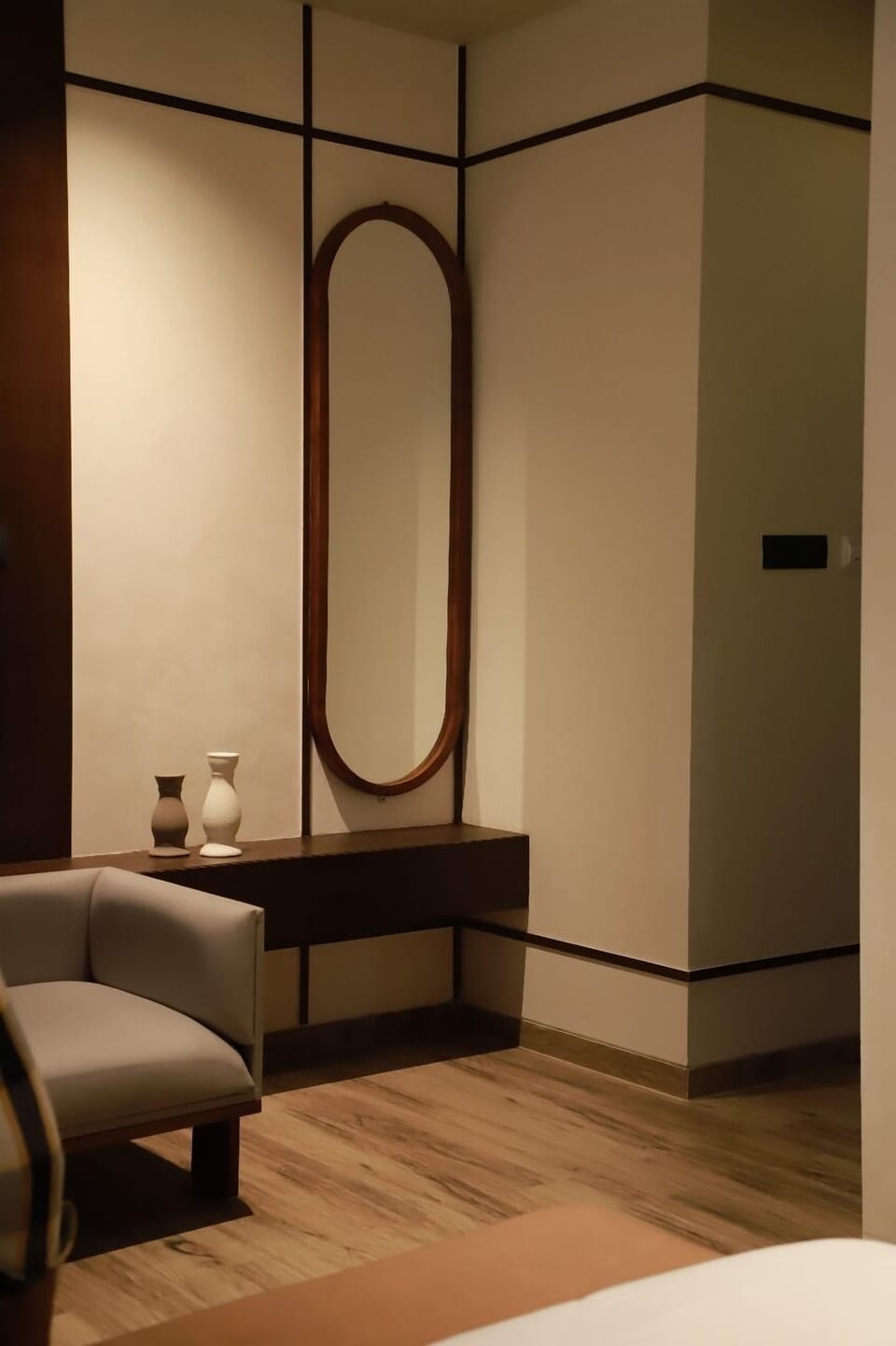 Deluxe Room, Garden View | Desk, laptop workspace, soundproofing, iron/ironing board