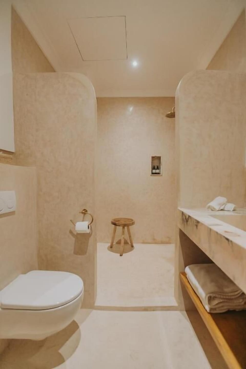 Shower, hair dryer, soap, shampoo