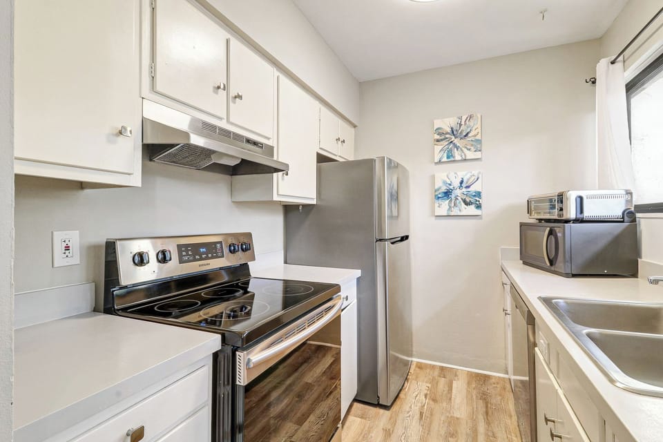 Seascape Villa 3003 - Kitchen