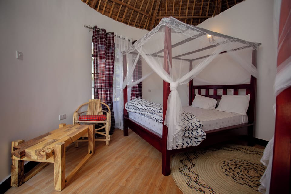 Deluxe Double Room | Iron/ironing board, free WiFi