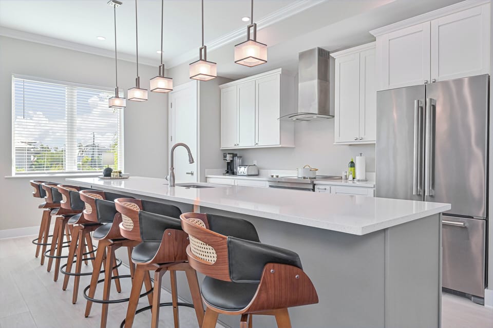 Dockside Dream - Fully equipped kitchen with large island seating