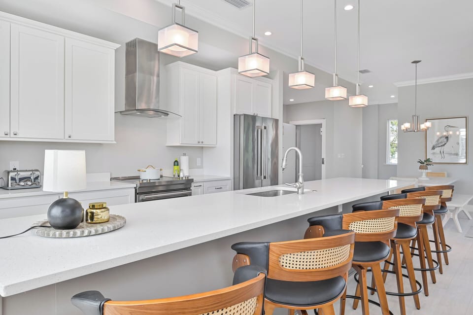 Dockside Dream - Fully equipped kitchen with large island seating