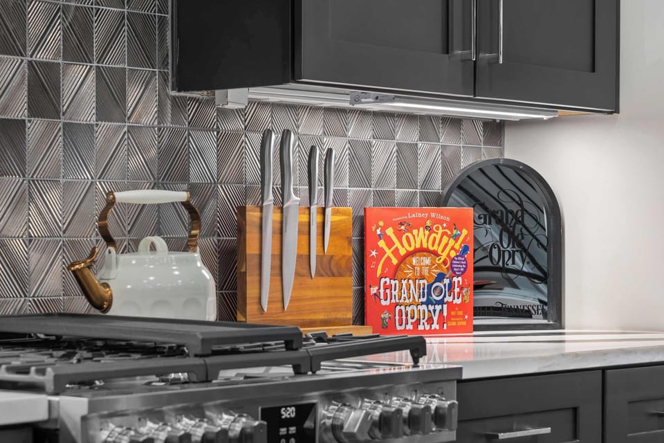 Fully Stocked Gourmet Kitchen