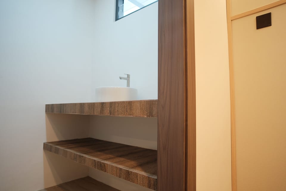 Family Room, Multiple Beds, Non Smoking | Bathroom | Shower, towels, soap