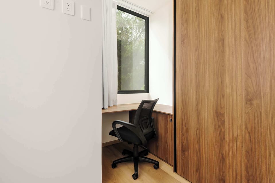 Comfortable and functional desk