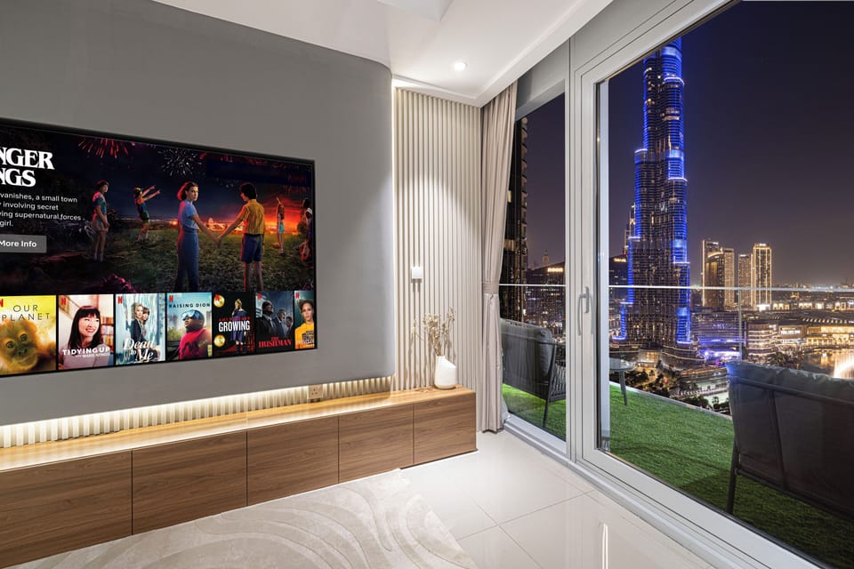 Luxury Penthouse, City View | Living area