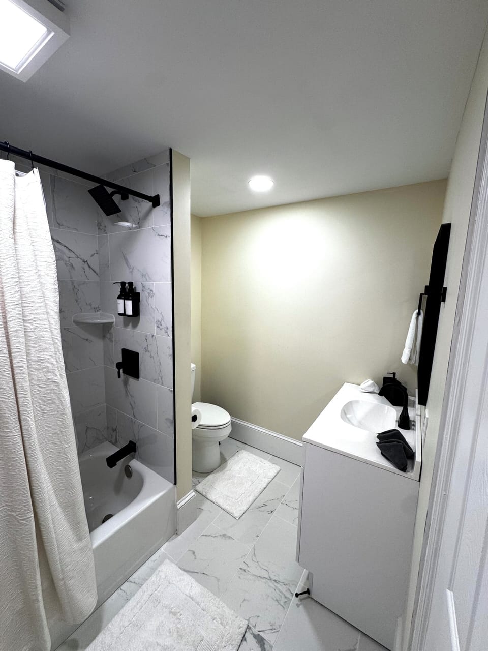 Full Bathroom