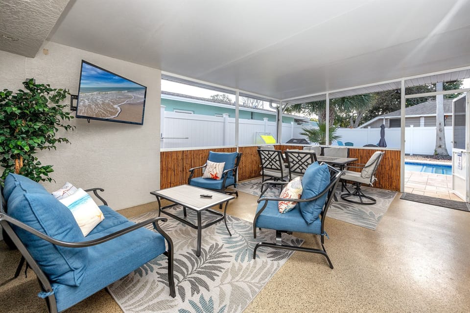 Outdoor Living with a smart TV and by the POOL!