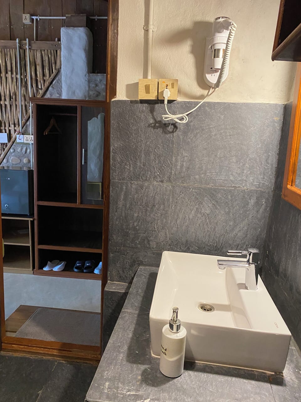 Standard Double Room, Garden View | Bathroom | Shower, slippers, towels, soap