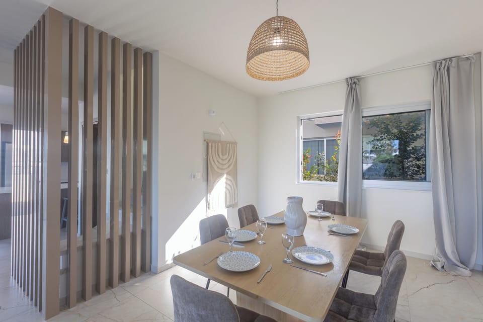 Villa, 4 Bedrooms, Private Pool | Dining room
