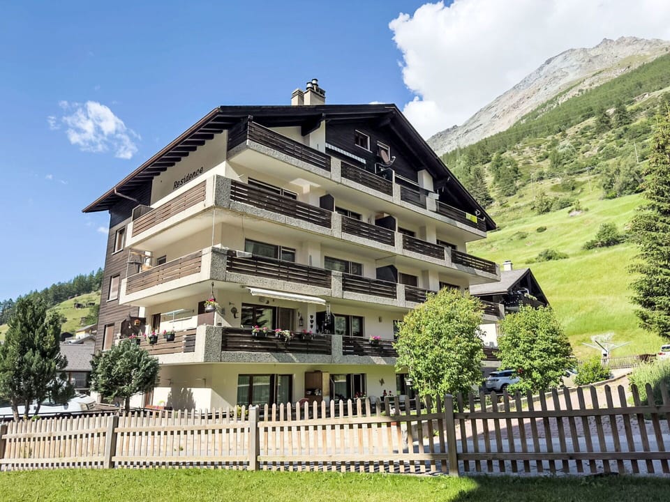Mountain Range, Valley, Hill Station, Mountain Village, Alps, Ridge, Balcony, Massif, Hotel