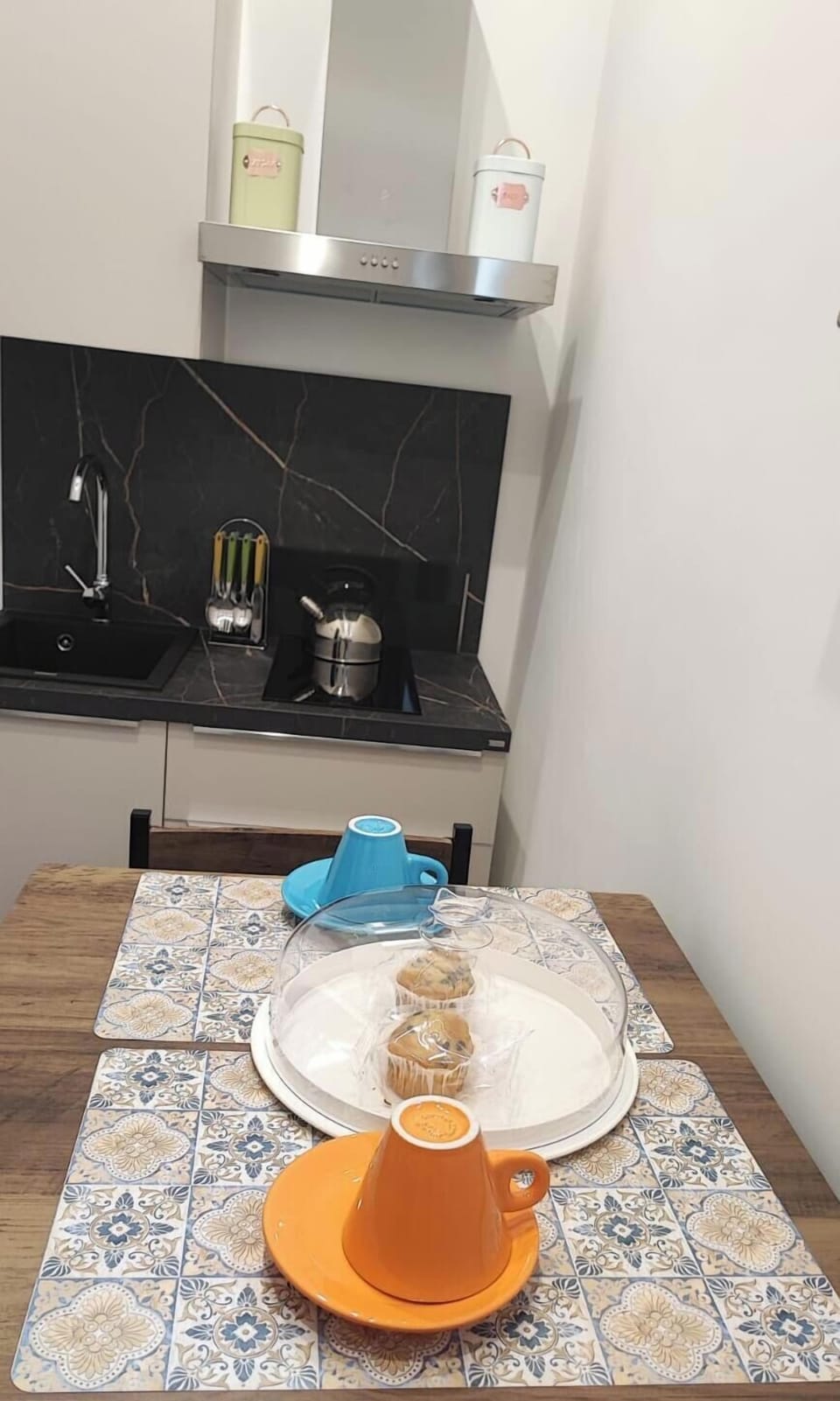 Deluxe Double Room, Non Smoking, Kitchen | Private kitchen | Espresso maker, coffee/tea maker, electric kettle