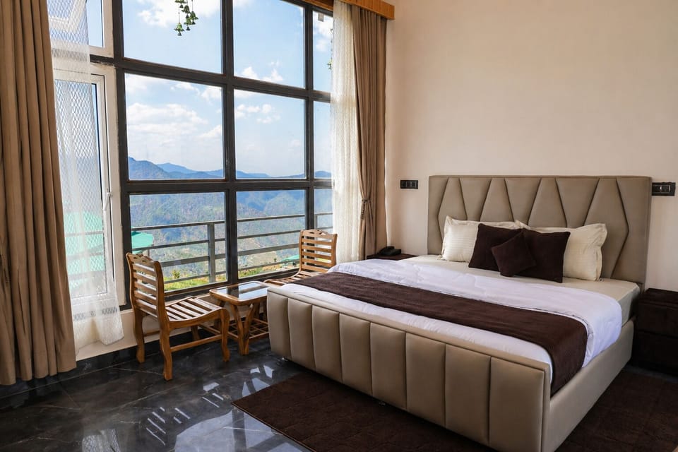 Superior Room | In-room safe, desk, laptop workspace, blackout drapes