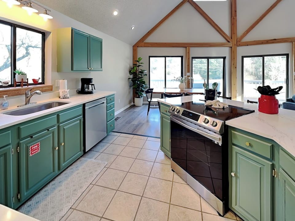 Studio (2 Bedrooms) | Property amenity
