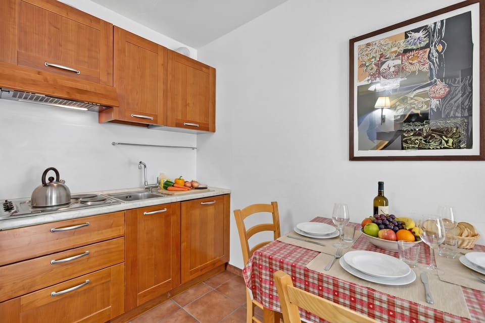 Family Apartment, Multiple Bedrooms (Hercules's House) | Private kitchen | Fridge, microwave, oven, stovetop