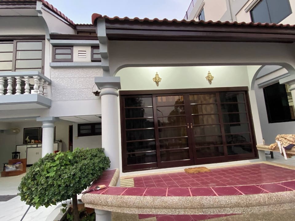 Bungalow, 4 Bedrooms, Accessible, Terrace | Exterior detail