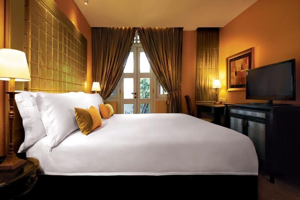 Executive Double Room, Balcony, City View | In-room safe, desk, laptop workspace, iron/ironing board (on request)