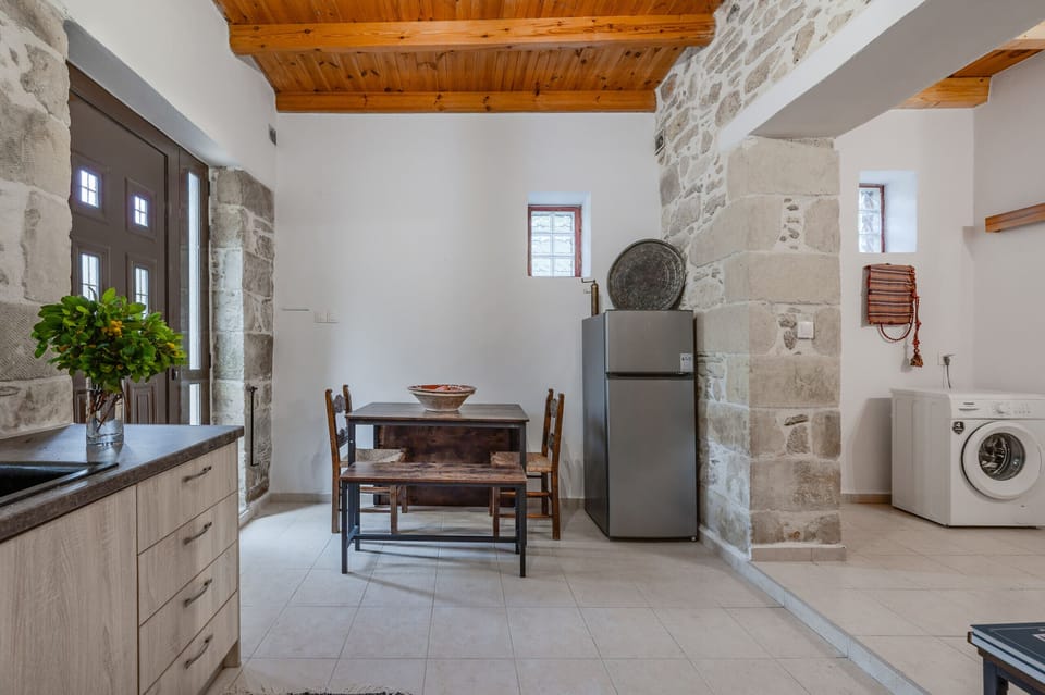 House, 1 Bedroom, Terrace, Mountain View | Private kitchen | Microwave, coffee/tea maker, highchair