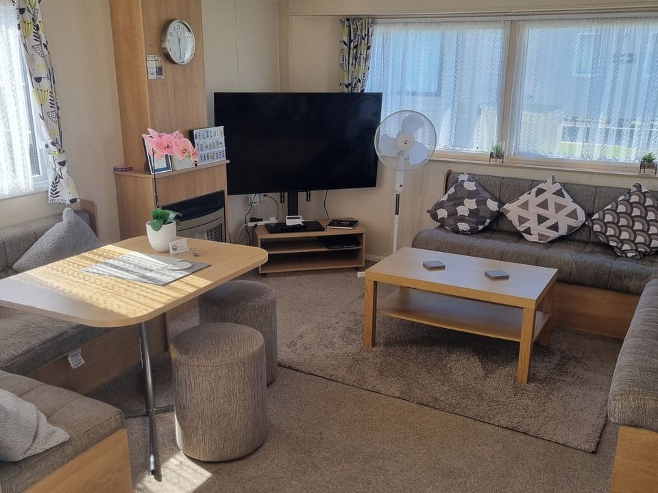 Cottage | Living area