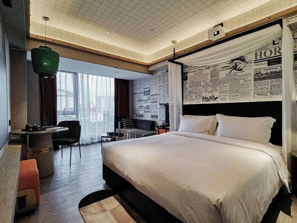 Superior Double Room, 1 King Bed | In-room safe, desk, laptop workspace, blackout drapes