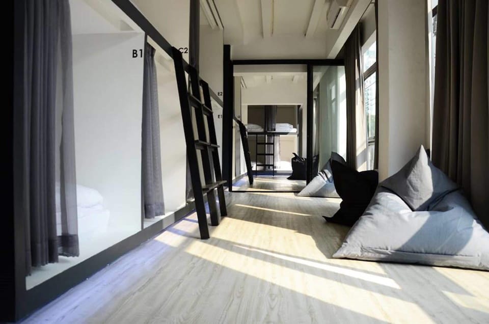 Shared Dormitory | In-room safe, free WiFi, bed sheets