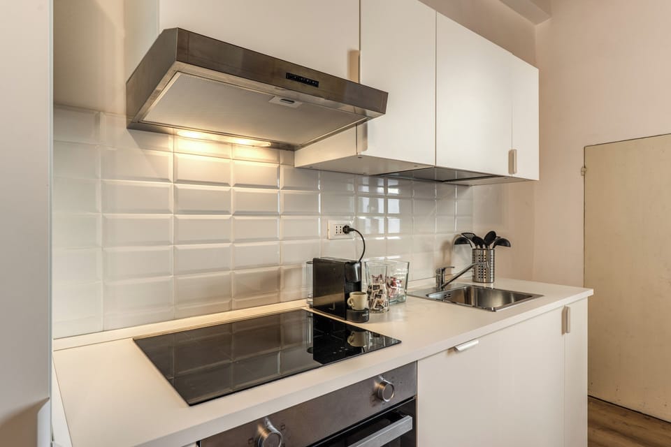 Apartment, 3 Bedrooms, Garden View | Private kitchen