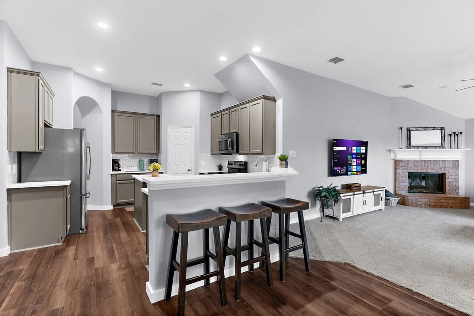 Fully stocked Kitchen, W/ Breakfast Bar, Premium Coffee & Tea Bar. Cane Sugar