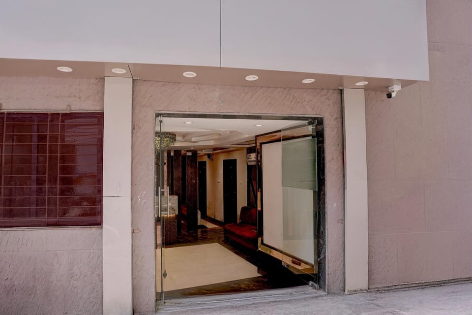 House | Reception
