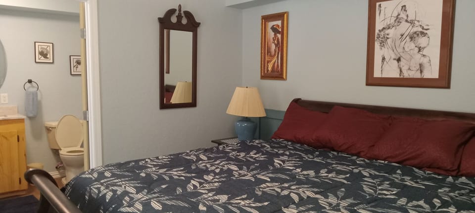 Deluxe Suite, Garden View | WiFi (free)