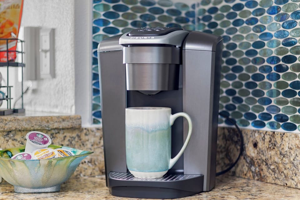 You'll enjoy a sample of k cups and creamers set for your stay. 