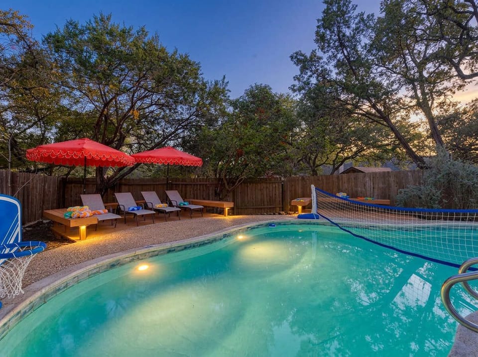 Sunshine up, stress down. Our pool is your perfect excuse to chill, splash, and soak in those vacation feels all day long.