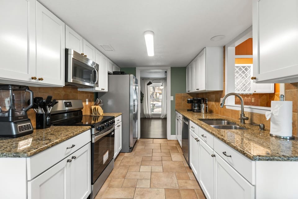 Sure, dining out is fun, but nothing beats your own vacation kitchen! Spacious, stylish, and fully equipped, it’s the perfect recipe for great meals (and even better company).