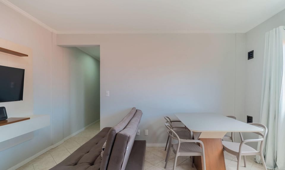 Basic Apartment | Living area