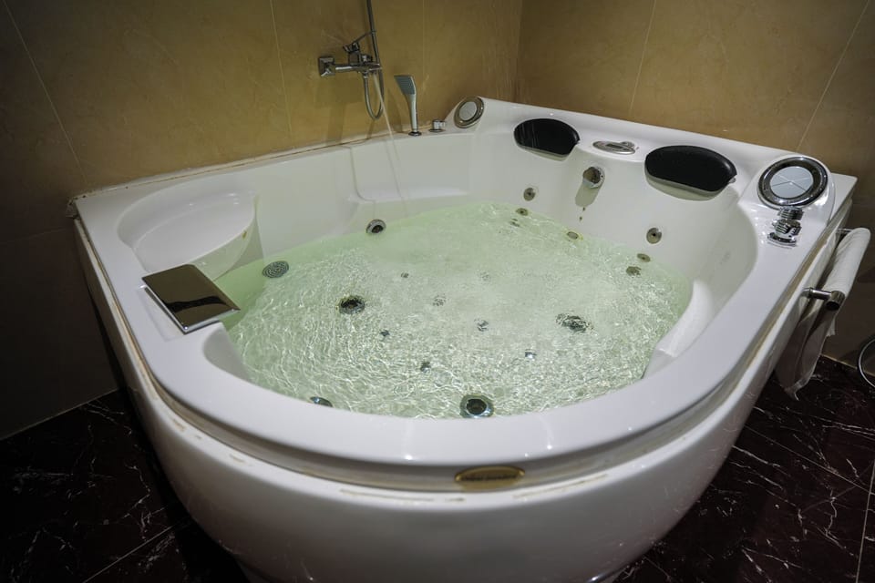Junior Suite | Iron/ironing board, free WiFi