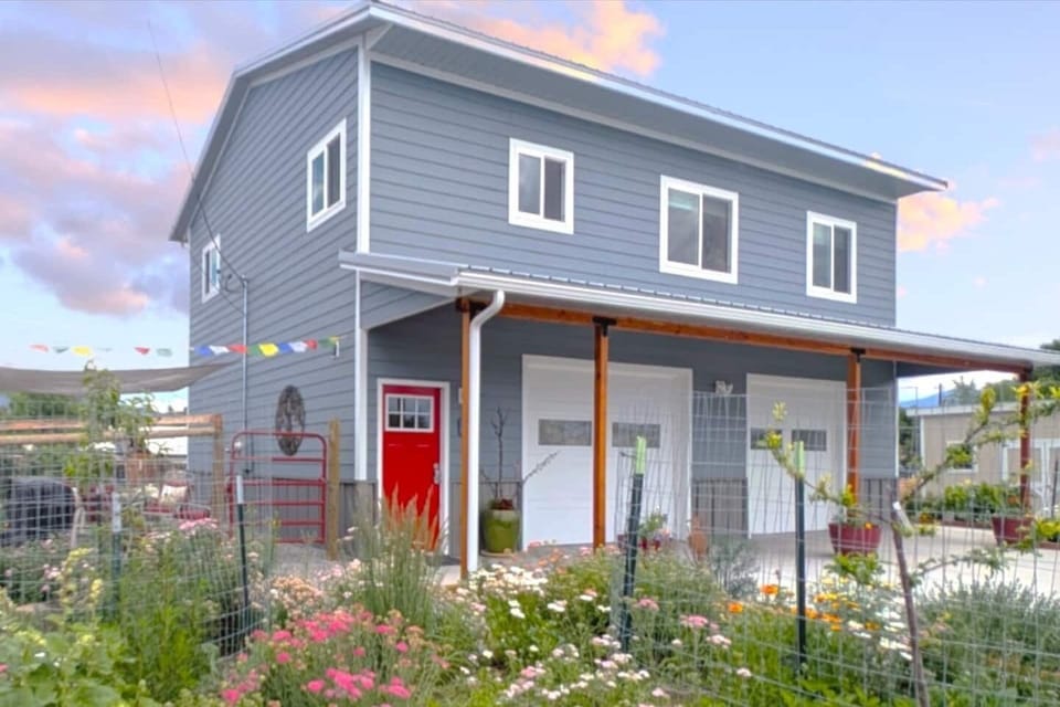 Heron House guest apartment, above our garage and fully private.