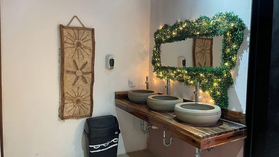 Towels, soap, shampoo, toilet paper