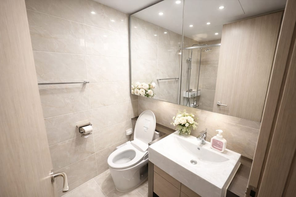 Twin Room | Bathroom